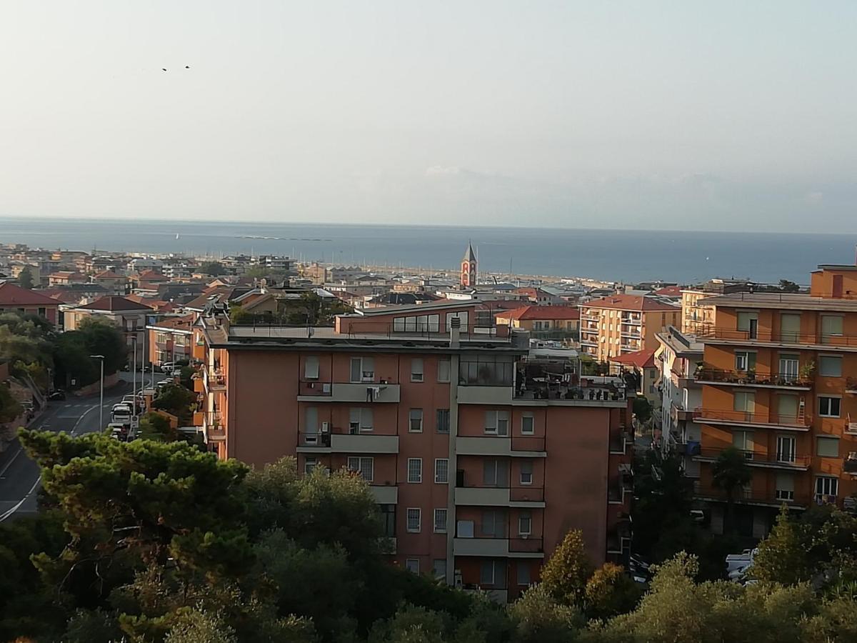דירות קיאברי Terrazza Sul Mare In Via Devoto מראה חיצוני תמונה